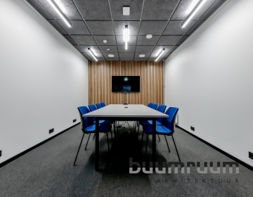 KARAKTERIGA BÜROOPIND VANASSE VIILHALLI